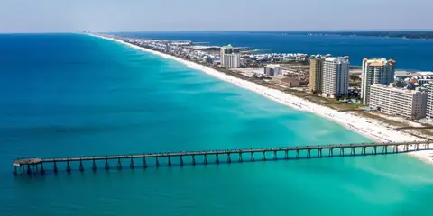A Florida Beach Town That Stays Peaceful Even in Peak Season