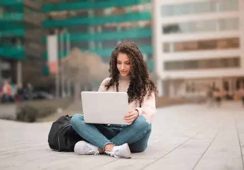 Pros & Cons of Working Two Remote Jobs Simultaneously