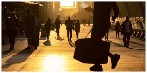 Here’s How You Can Master the Art of Traveling Light for a Business Trip