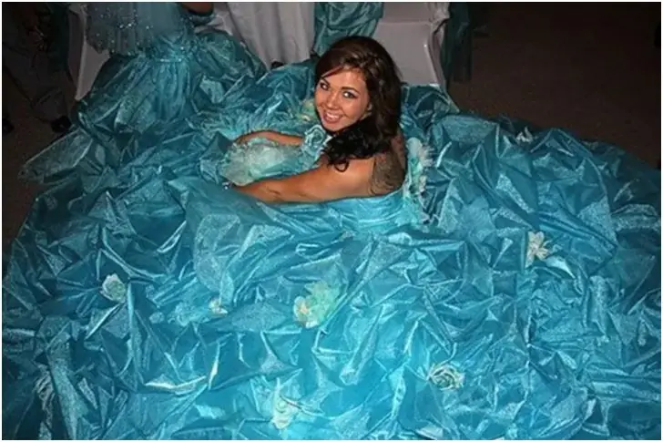 Is It a Dress or Ocean?